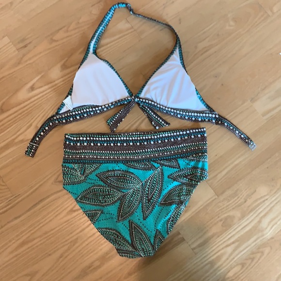 Tropical Print Bikini - 12 - Picture 4 of 11